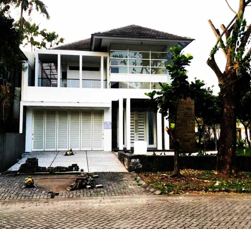 rumah mewah kosong siap huni di citraland diamond hill