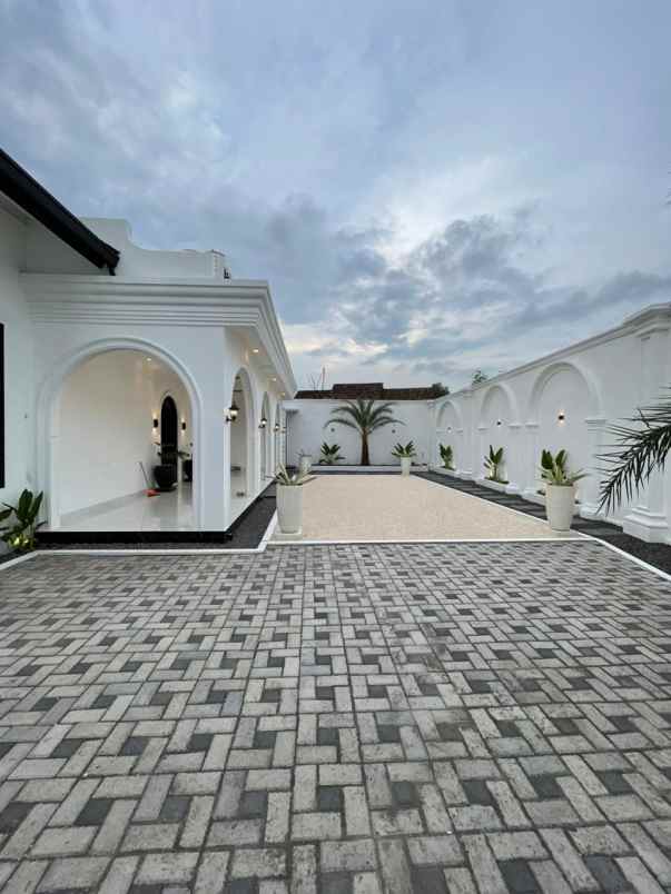 rumah mewah luxury siap huni di jl kaliurang km 8