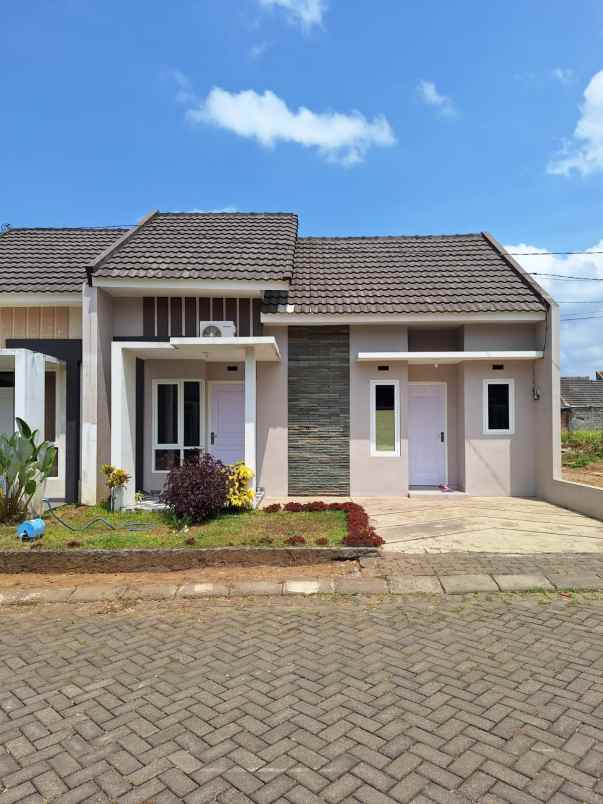 rumah minimalis 1 lantai di kepanjen