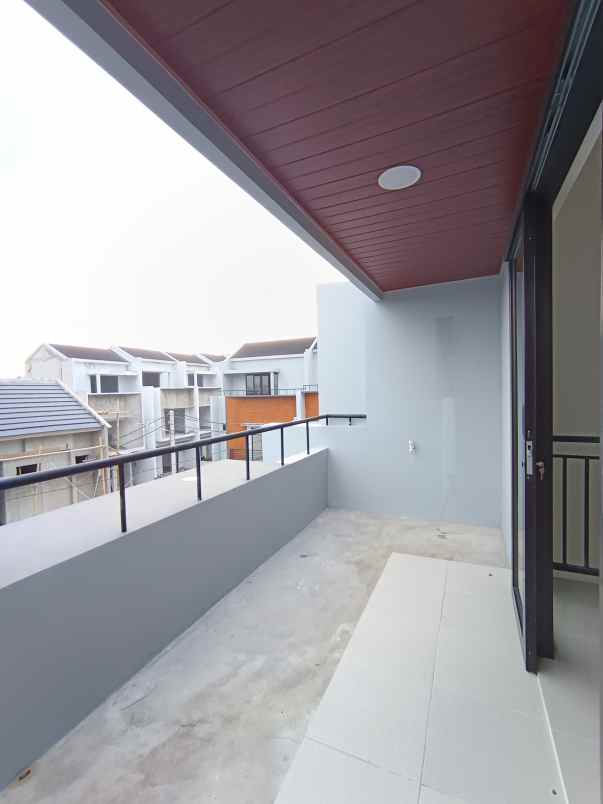 rumah minimalis 2 lantai di bojongsari depok