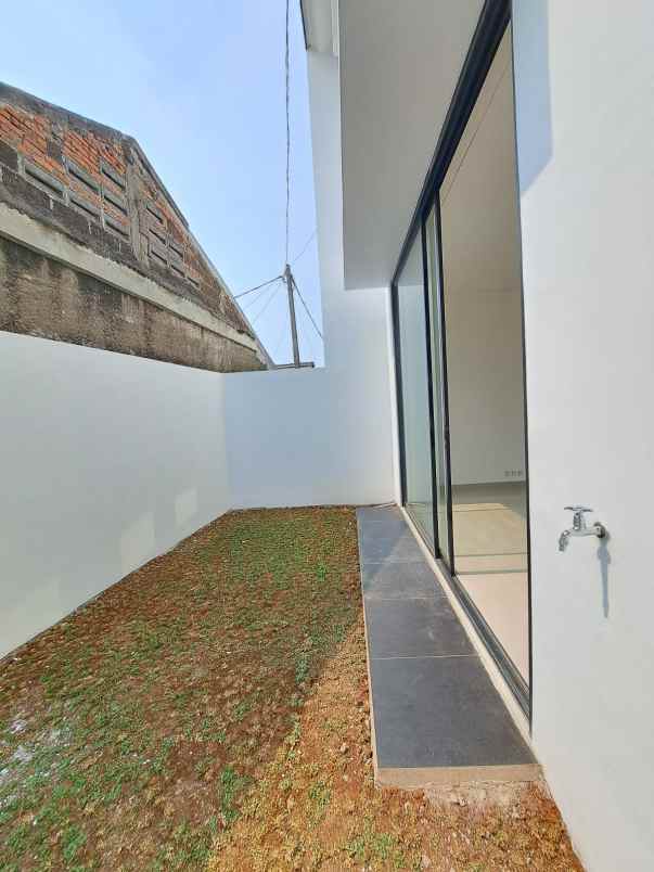 rumah minimalis 2 lantai di tajurhalang bogor