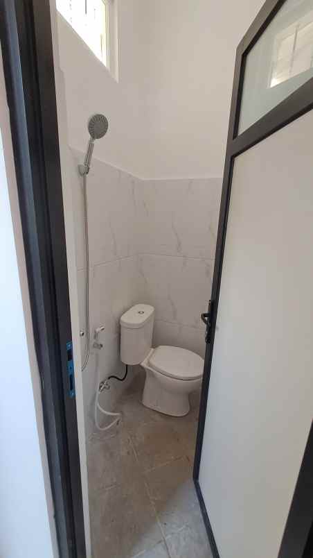 rumah minimalis modern lokasi dekat rs wafa husada