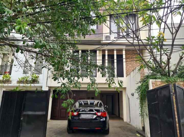 rumah modern full furnished di tebet utara
