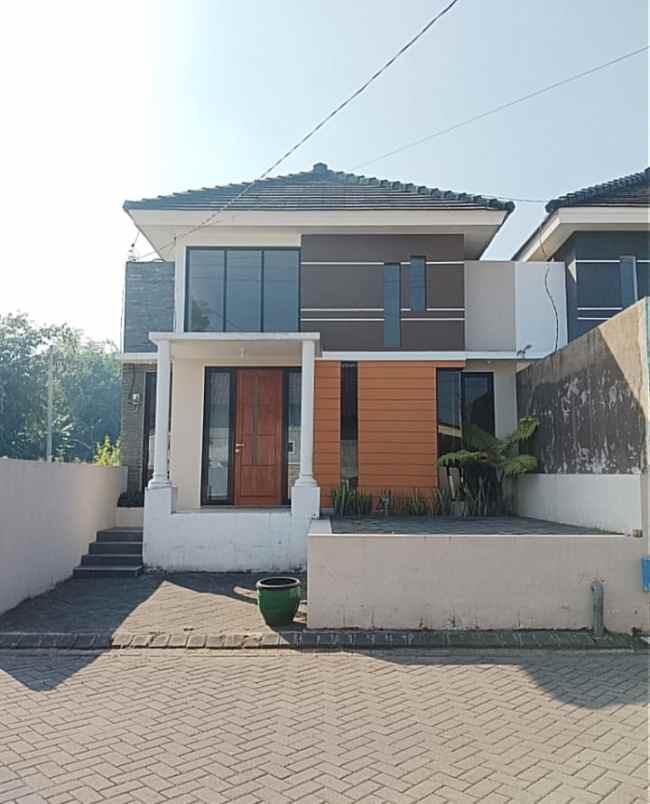 rumah modern minimalis di kota malang