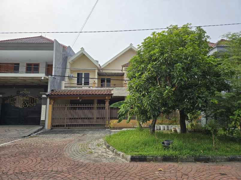 rumah nirwana eksekutif strategis row 4 mobil