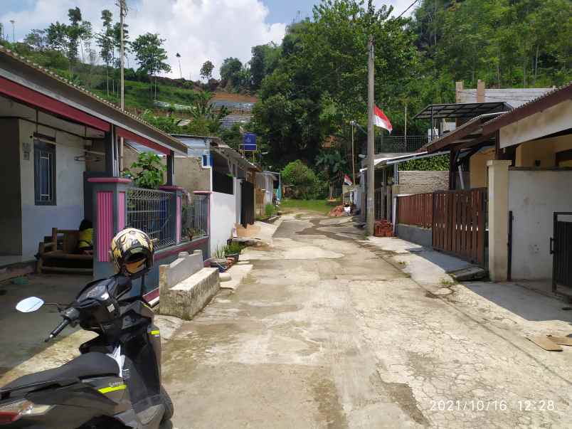 rumah nyaman lokasi lembang kabupaten bandung barat