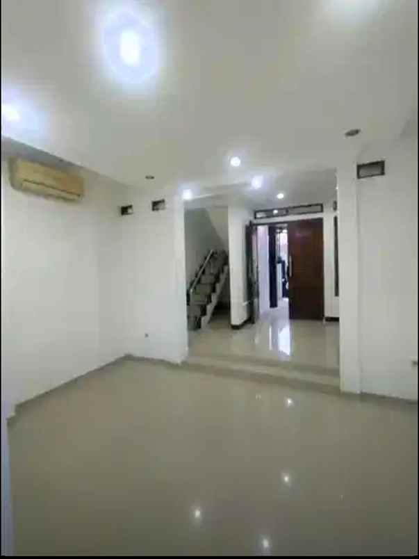 rumah ruko siap huni jagakarsa jakarta selatan