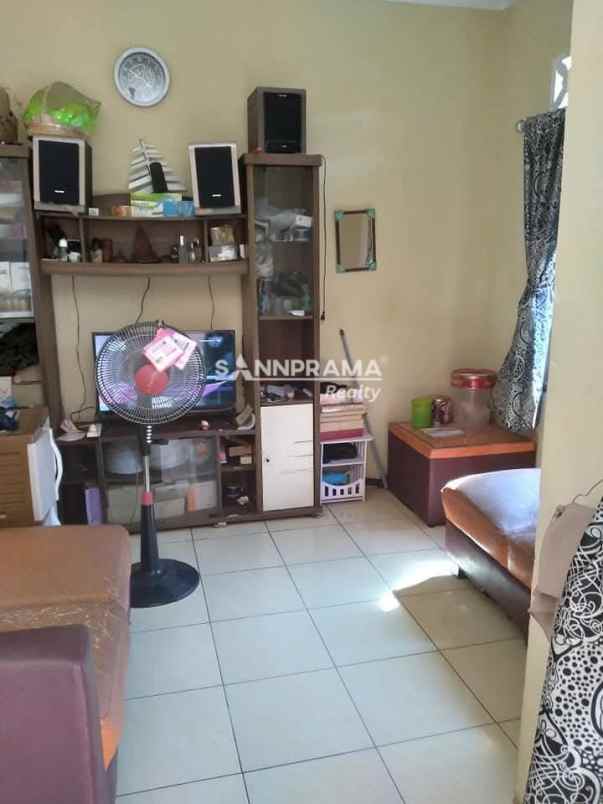 rumah second 2 lantai murah siap huni dicipayung depok