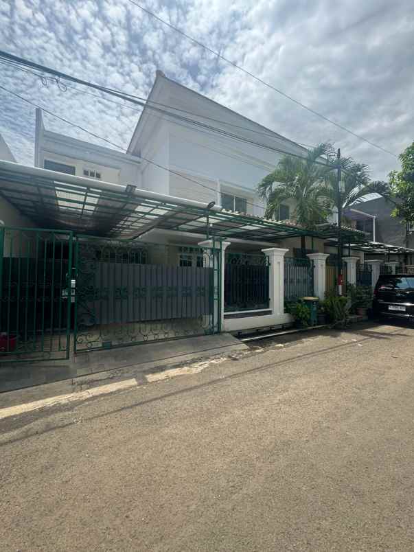 rumah second dalam komplek di rawamangun jaktim
