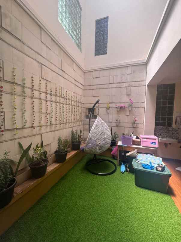 rumah second dalam komplek di rawamangun jaktim