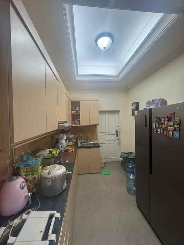 rumah second dalam komplek di rawamangun jaktim
