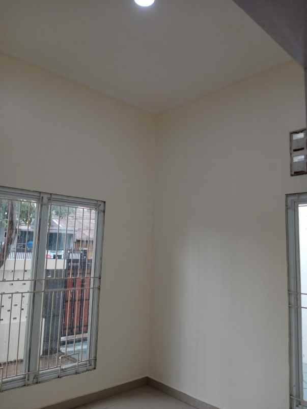 rumah second murah siap huni diperumnas depok 1 depok