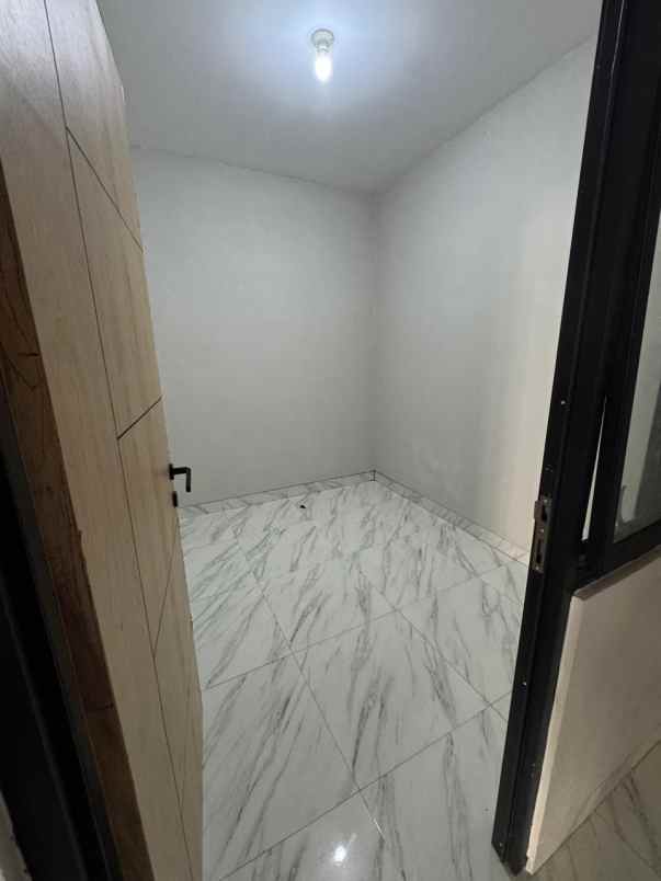 rumah second terawat dijual murah di depok