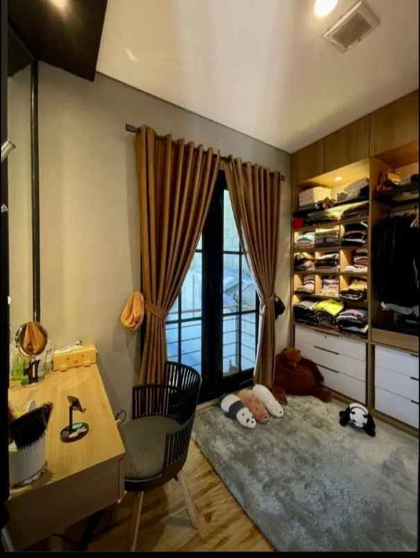 rumah setiabudi view keren