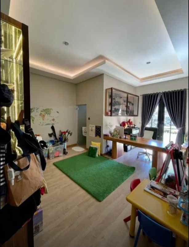 rumah setiabudi view keren