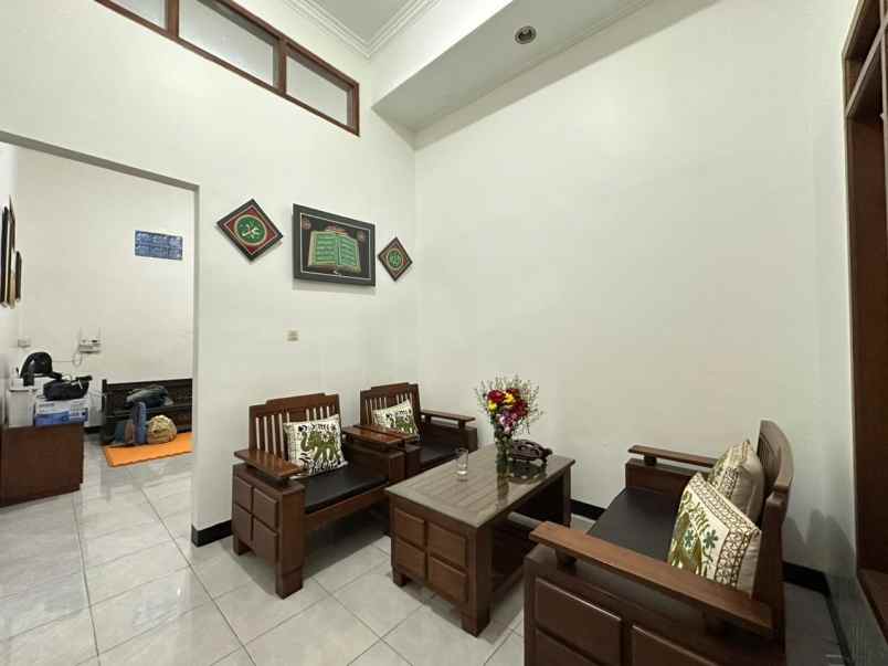 rumah siap huni 1 5 lantai dekat borma permana