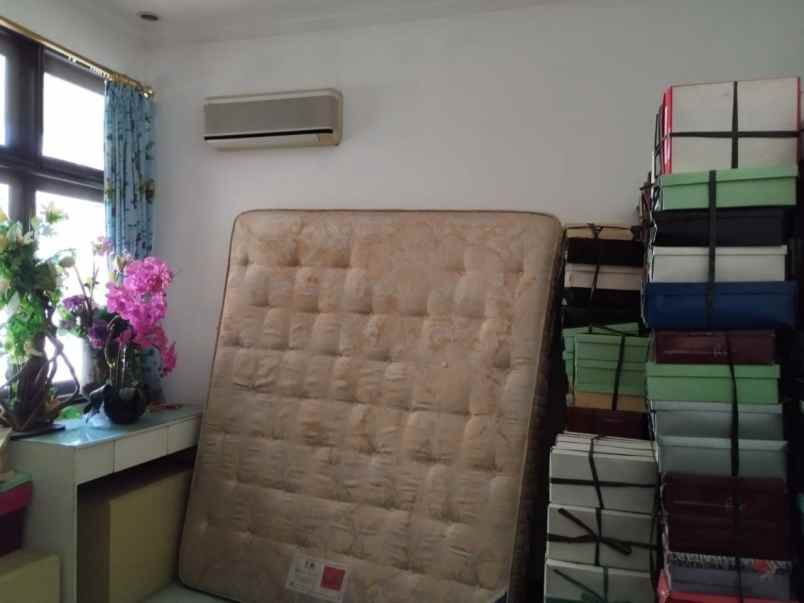 rumah siap huni 12x25 raya sutorejo surabaya timur