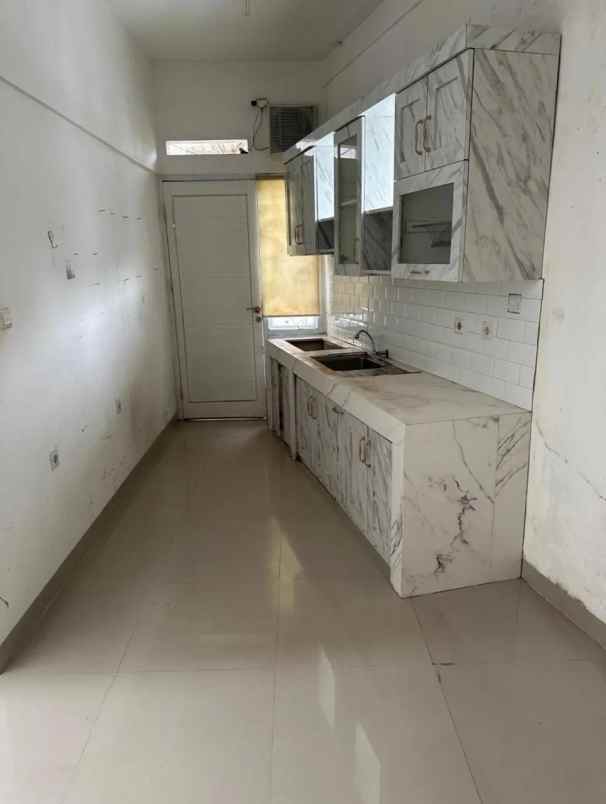 rumah siap huni lt 96 lb 97 rp 1 1m pengasinan depok