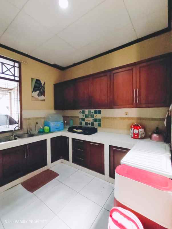 rumah siap huni semifurnish di rempoa bintaro