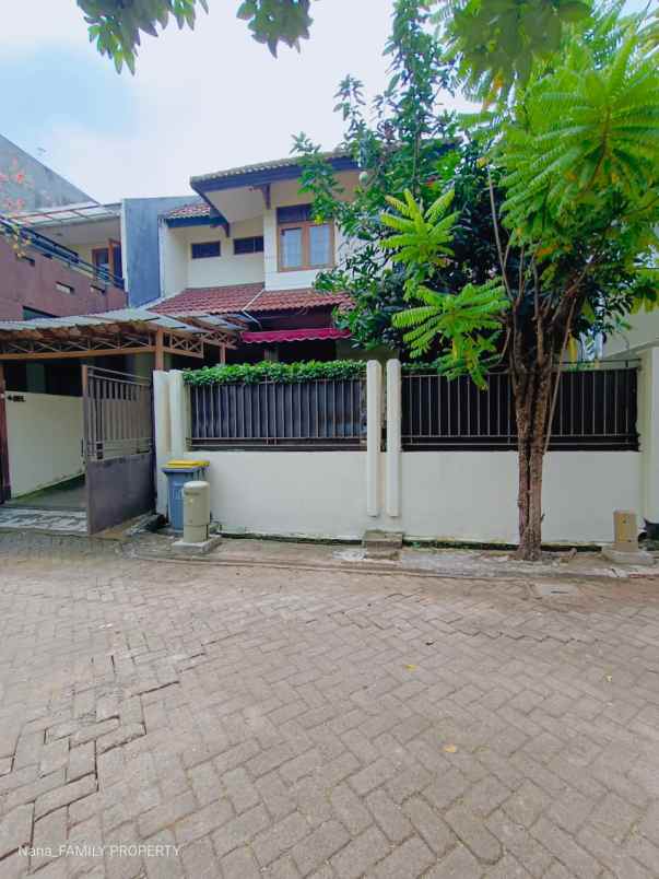 rumah siap huni semifurnish di rempoa bintaro