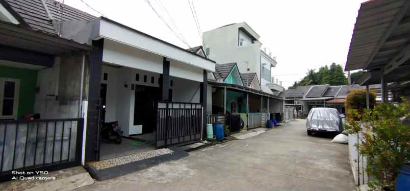 rumah terawat di grand residence setu bekasi