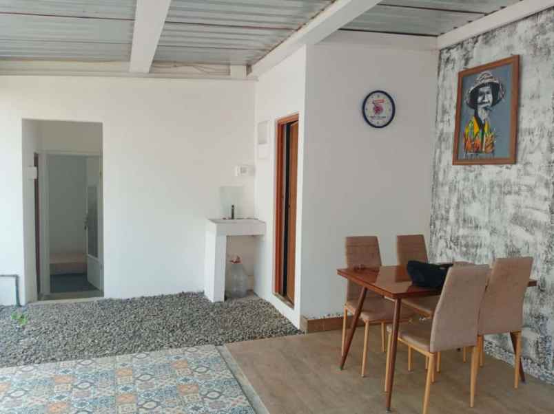 rumah villa dekat exit toll sawojajar di cemorokandang