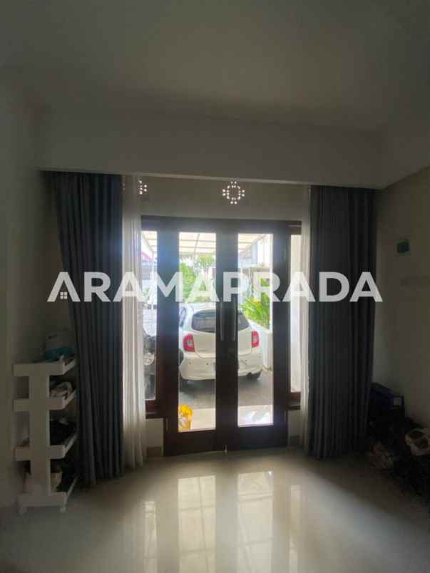 sewa rumah 2 kamar semi furnished tukad irawadi densel