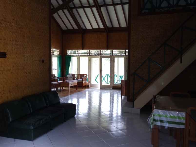 villa alamat cisarua km 80