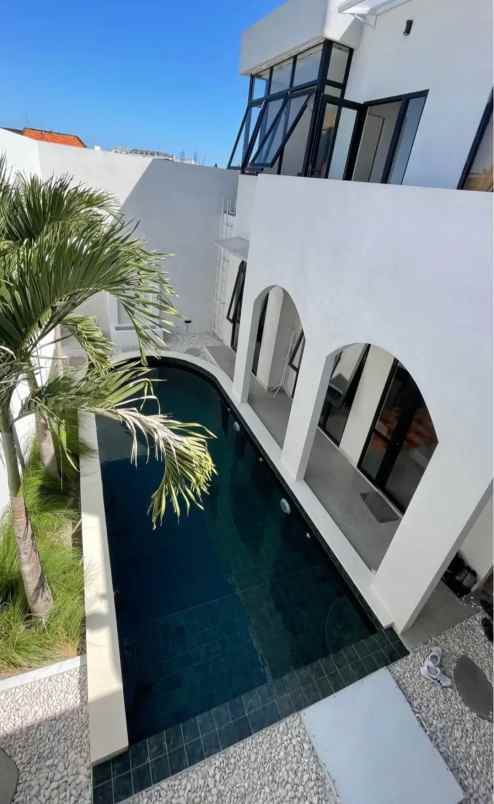 villa baru lokasi seminyak kuta utara