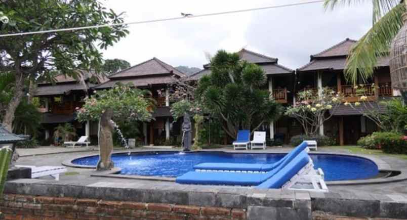 villa batu bolong batu layar