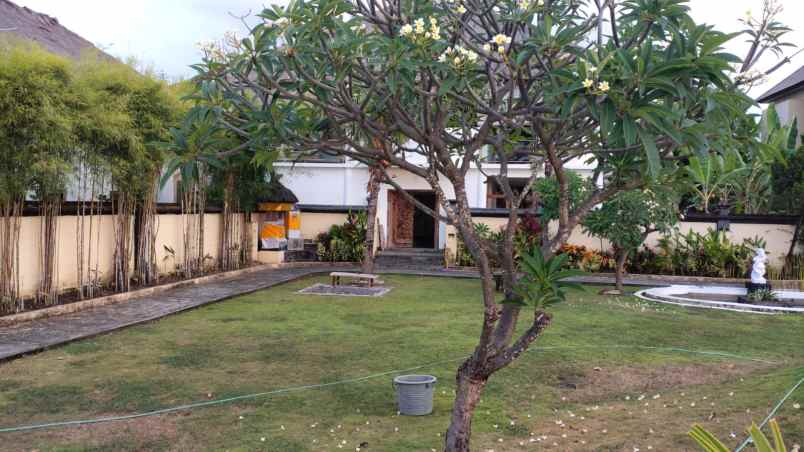 01 dijual villa beac front di lovina bali utara