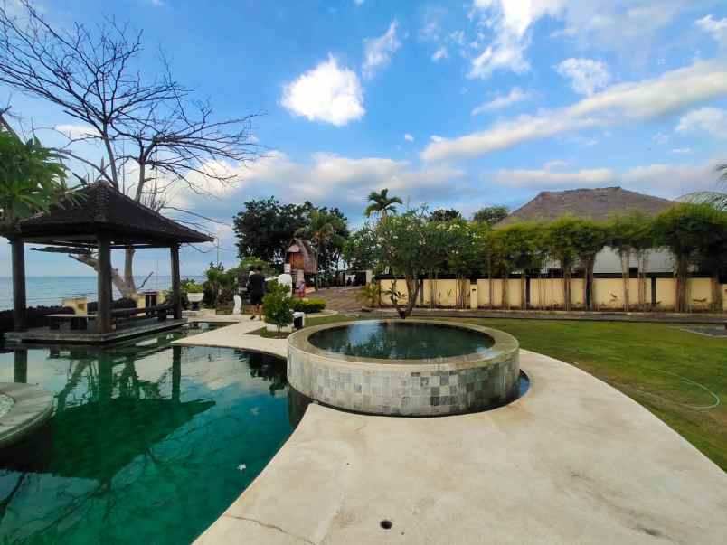 01 dijual villa beac front di lovina bali utara