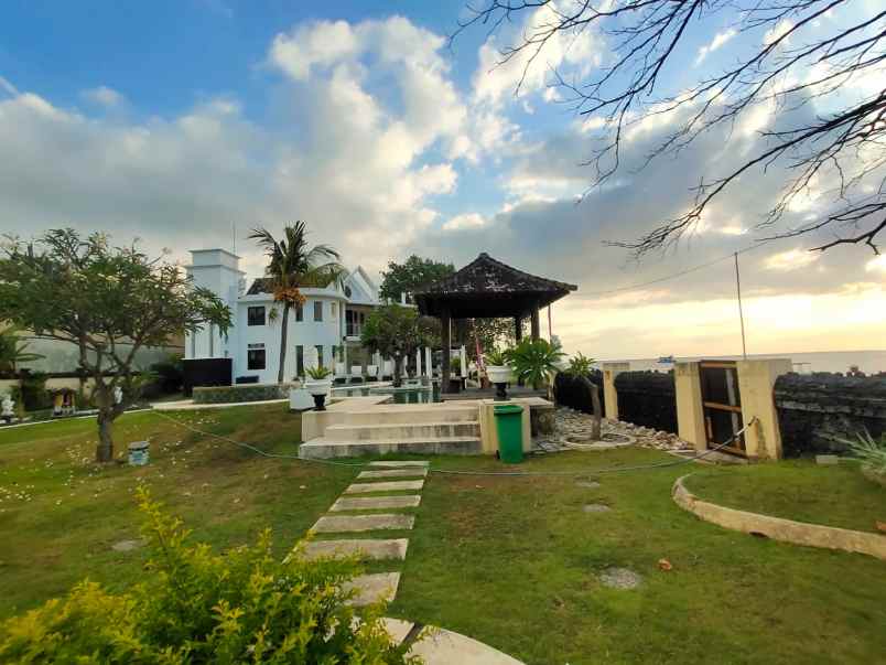 01 dijual villa beac front di lovina bali utara