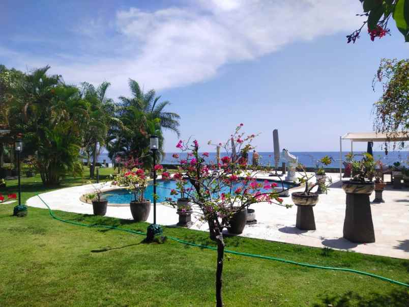 01 dijual villa beach front air sanih singaraja