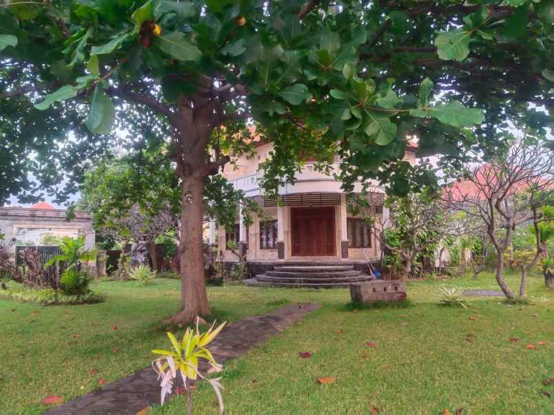 01 dijual villa beach front bali utara