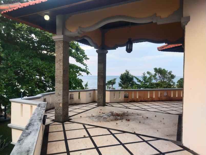 01 dijual villa beach front bali utara