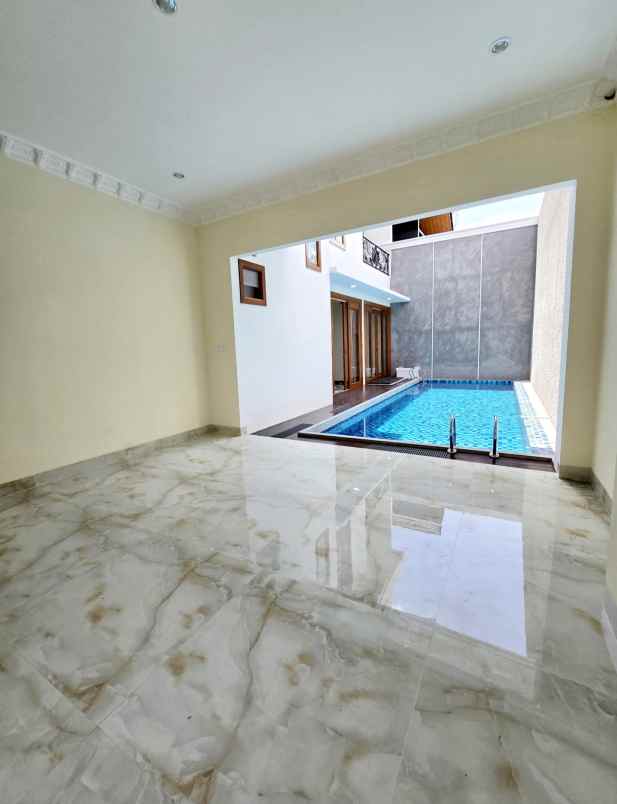 brand new house ada swim pool di bsd city tangsel