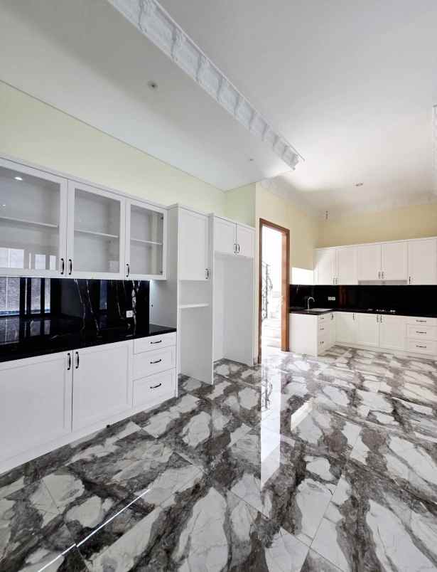 brand new house ada swim pool di bsd city tangsel