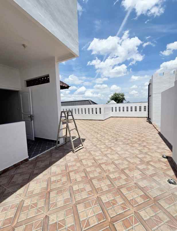 brand new house ada swim pool di bsd city tangsel