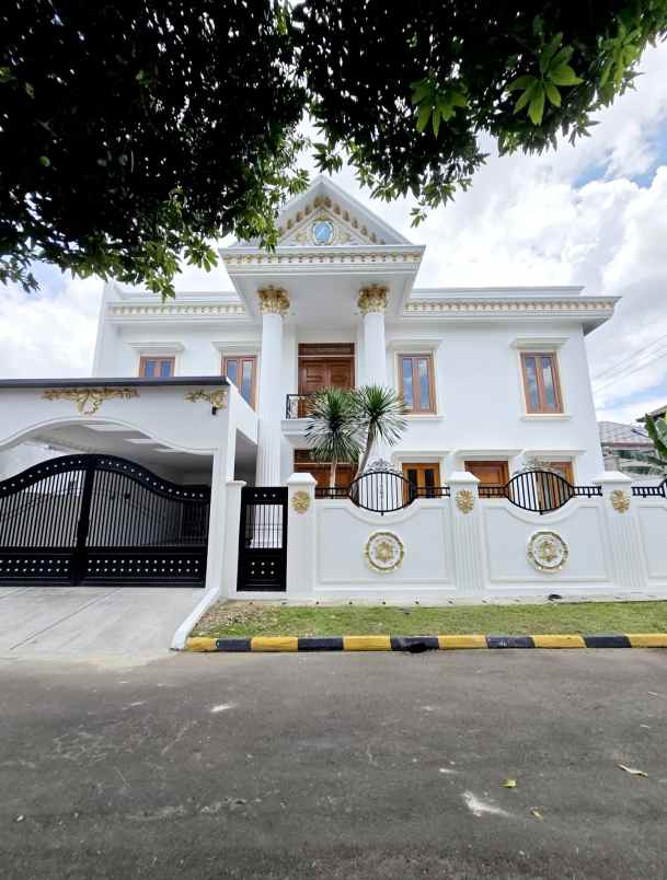 brand new house ada swim pool di bsd city tangsel