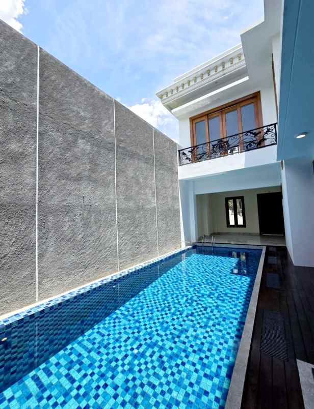 brand new house ada swim pool di bsd city tangsel