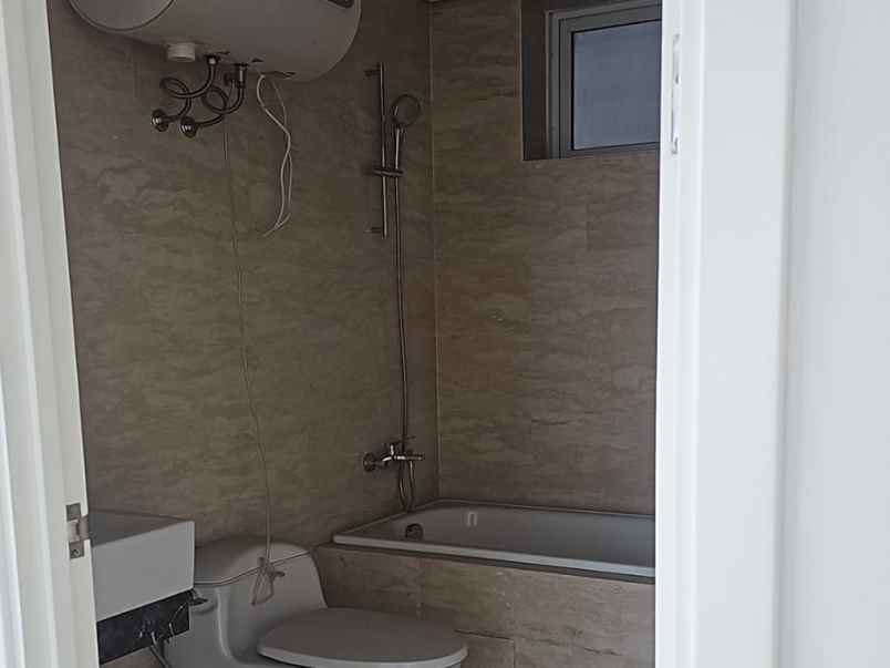 dijual apartemen jl putri hijau no 1 opq