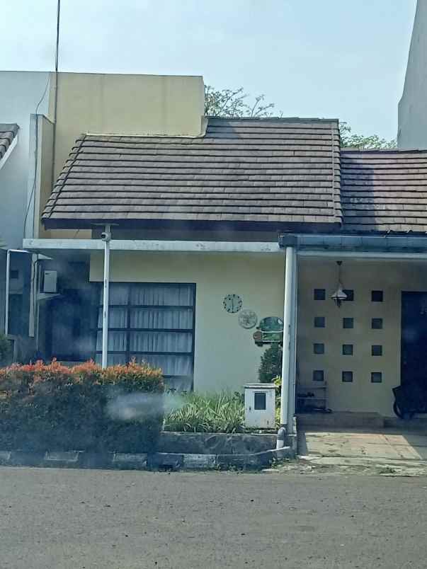 dijual cepat rumah di cluster the address