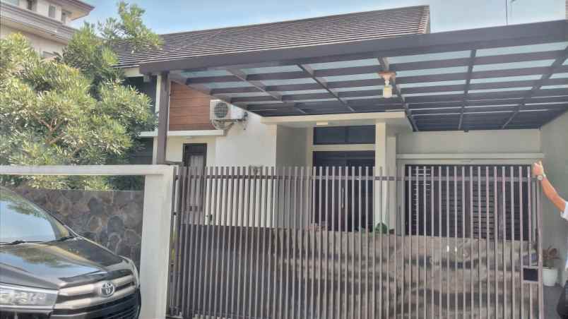 dijual cepat rumah siap huni