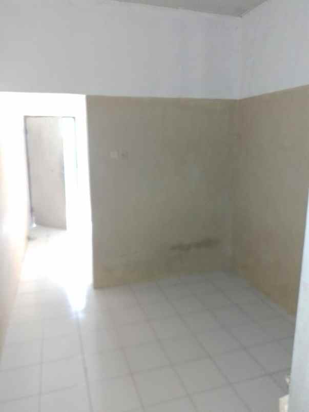 dijual kontrakan 4 pintu akses r4