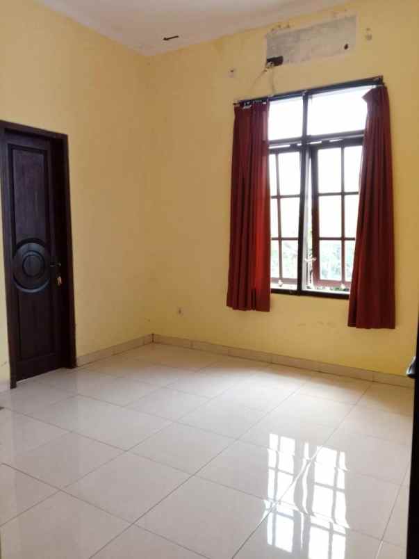 dijual kos mewah 37 kamar dekat ugm