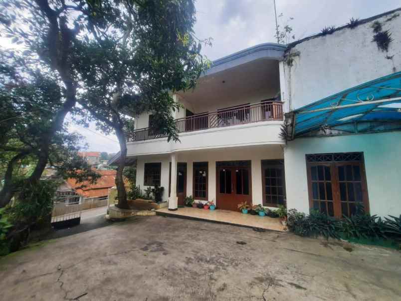 dijual kost dijual rumah 2 lantai ada