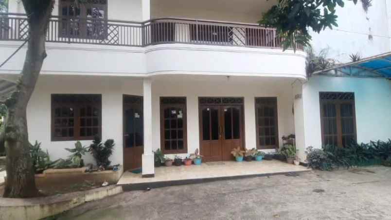 dijual kost dijual rumah 2 lantai ada