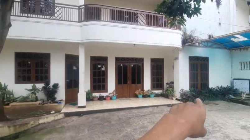 dijual kost dijual rumah 2 lantai ada