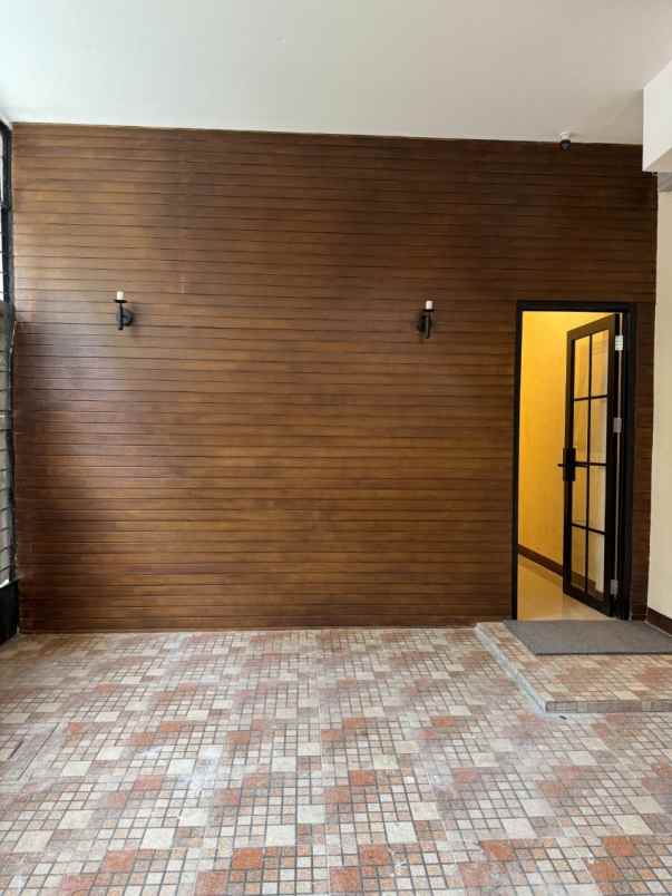 dijual kost jembatan lima